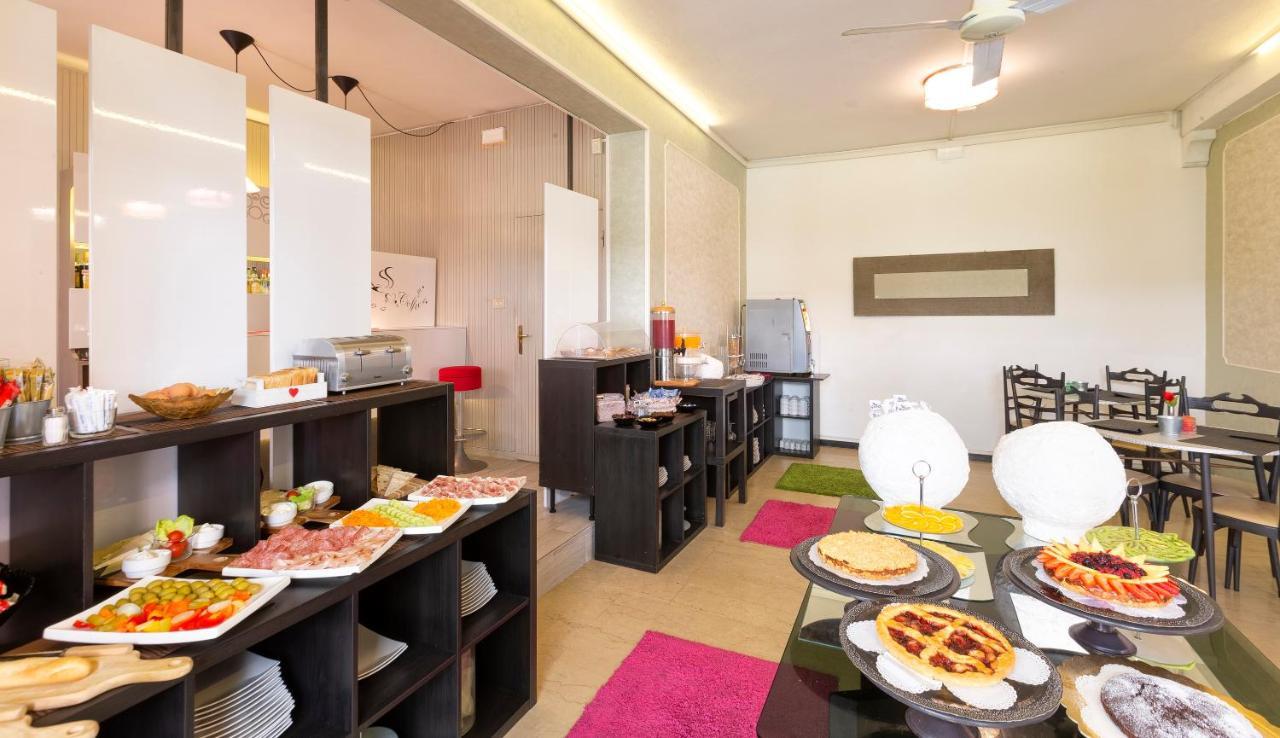 Hotel Condor-New 2024-Con Piscina リッチョーネ エクステリア 写真