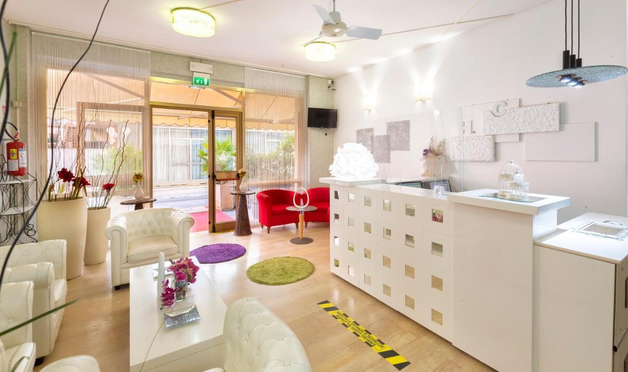 Hotel Condor-New 2024-Con Piscina リッチョーネ エクステリア 写真