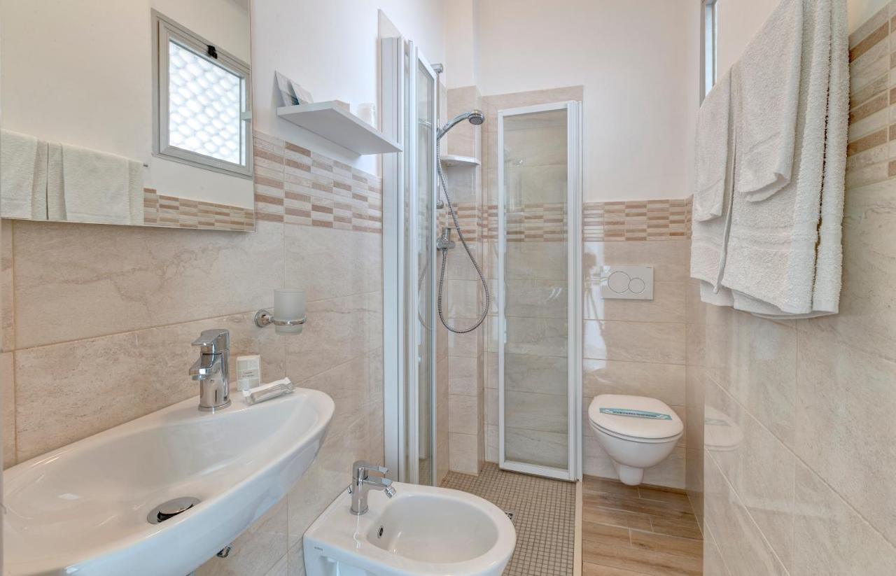 Hotel Condor-New 2024-Con Piscina リッチョーネ エクステリア 写真