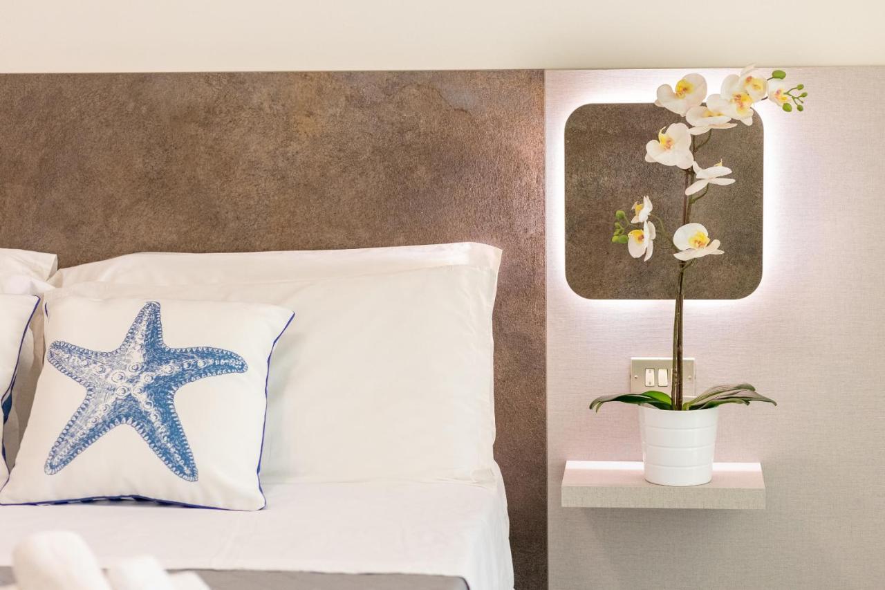 Hotel Condor-New 2024-Con Piscina リッチョーネ エクステリア 写真